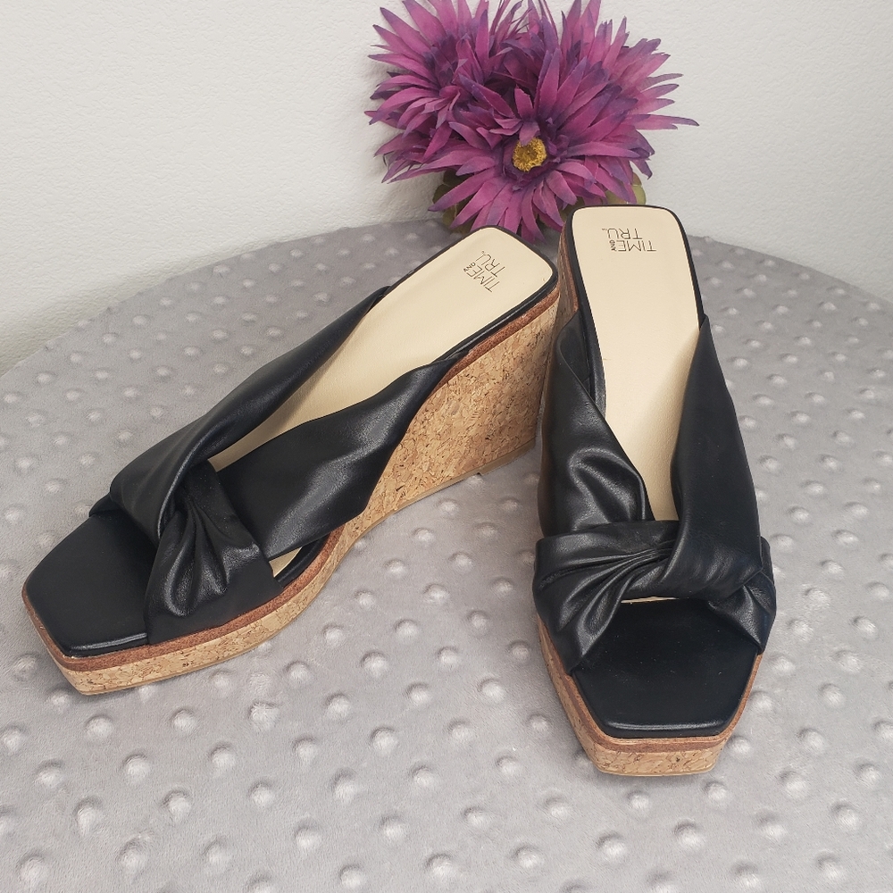 Time & Tru Wedge Sandals